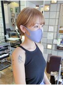 ハイトーンベージュ×ショートカット