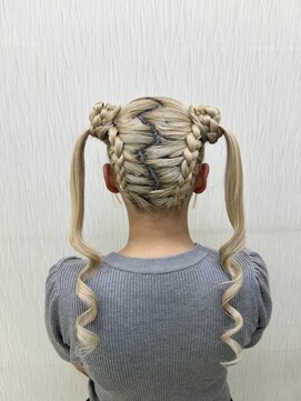 ベルグロー(BELLEGROW) ツインテール/編み込み/イベントヘア