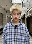 スパイキーショート/抜きっぱなしブロンドヘア/ケアブリーチ