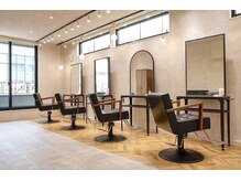 アグ ヘアー シフレ 本町通り店(Agu hair sifle)