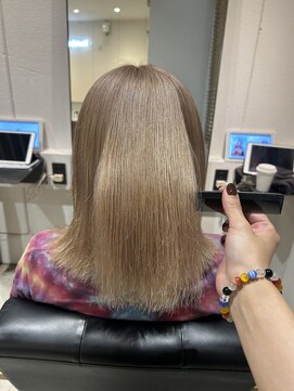 ナンバースリー 溝の口店(Number Three) ホワイトベージュ【N°3溝の口】