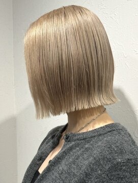 イワッシュ 大和駅店(IwAsh) レイヤーカット/ミルクティーグレージュ/ダブルカラー/ショート