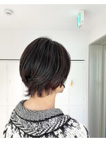 エマ(emma)&nbsp;くびれ外はねショートスタイル