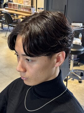 ボンドストーリールミエール(Bond Story lumiere) ニュアンスパーマフェザーパーマカルマパーマ刈り上げ眉毛