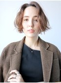 ニュアンスショートアレンジ_耳かけウェーブパーマ_27387