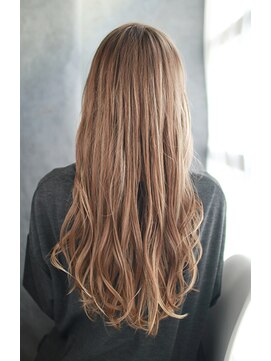 シュシュット(chouchoute) 吉祥寺3分黒髪ホワイトアッシュショートパーマエアリーミディ081