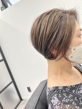 ピックアップ(ｐｉｃｋ ｕｐ) 白髪ぼかしショートボブ　髪質改善