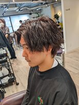 コワファーストナガサキシャンプーボーイ(COIFF1RST NAGASAKI SHAMPOO BOY)&nbsp;センターパート×ツイストスパイラルパーマ