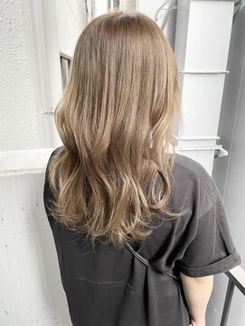 シュリット(schritt) 渋谷ブリーチ1~2回 まろベージュ ミディアムヘア渋谷mutsuki