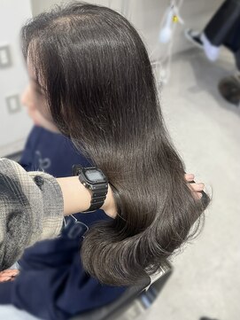 ソヨン 金山店(SOYON) ロングレイヤー/オリーブグレージュ/アッシュグレー/暗髪カラー