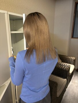 O ナチュラルハイトーンベージュカラー透明感艶カラーロブ