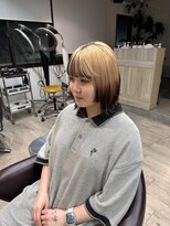 コワファーストナガサキシャンプーボーイ(COIFF1RST NAGASAKI SHAMPOO BOY)&nbsp;ぱつっとボブ 姫カット ルーツカラー ダブルカラー 長崎浜の町
