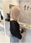 ボブ×ホワイトベージュ