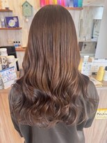 サリュー バイ イザ(Salut by IZA)&nbsp;ベージュカラー似合わせカットセミロング韓国風巻き