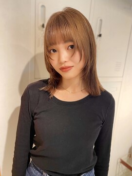 リアン(Lien) フェイスレイヤー　ミルクティーベージュ　小顔カット/山根優