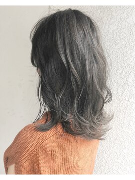 ヘアーアンドアトリエ マール(Hair&Atelier Marl) 【Marl】ハイライト入りグレージュカラー♪
