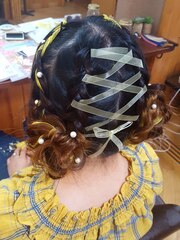 編み込みツインお団子ヘアー(*^ω^*)