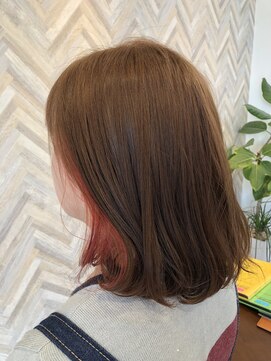 スタイル(STYLE) ミディアムボブ　インナーカラーこくレッド