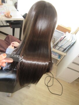 コア フィール ア デイ(COIFFURE A DAY) 【M3D】ストレートロング