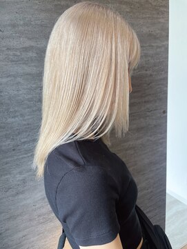 ジアン(JIEN) whitebeige