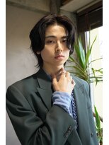 センターパートウルフ無造作ニュアンス毛流れパーマ　1【影山】