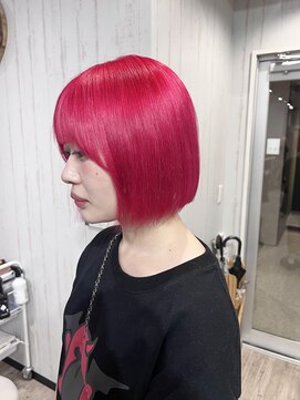 オアフ(Oahu) レッド×ボブカット