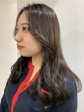 バズ(BUZZ) 【パーソナルカラー】イエベ向き暗髪×コーラルメイク