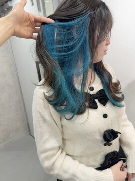 シー(shii..) 《shii..》#ターコイズカラー#インナーカラー