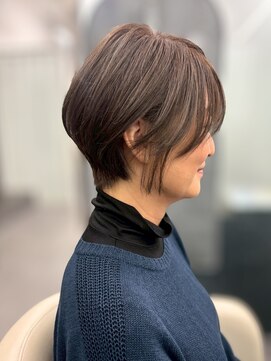 ジエクトアイロ 江坂駅前 似合わせショートボブ/フェザーショート/細めハイライト