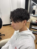 become men's hair 名駅EAST【10月3日 NEW OPEN(予定)】&nbsp;ツイストスパイラルパーマ×刈り上げメンズセンターパート