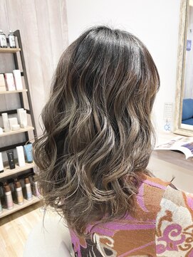 カナロア(KANALOA) KANALOA☆外国人風3Dグレージュバレイヤージュ