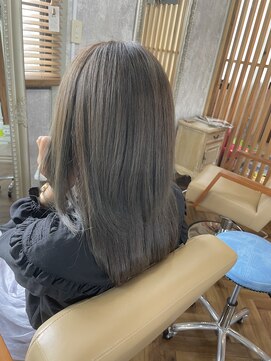 アイリス(AIRIS) カーキベージュ