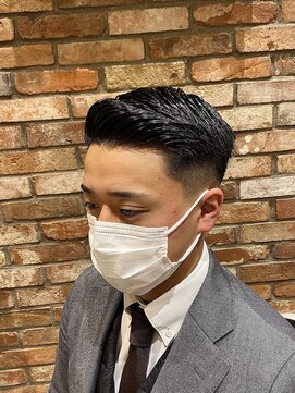 ミナミ(MINAMI) 7:3フェードスタイル　ショートフィット　アイロンパーマ国分寺