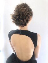 アルマバイロサ(ALMA by ROSA) お呼ばれヘアアレンジ/担当rui