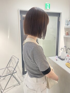 キュエム(Cuem) 【Cuem 小原】切りっぱなしボブ　前下がりボブ