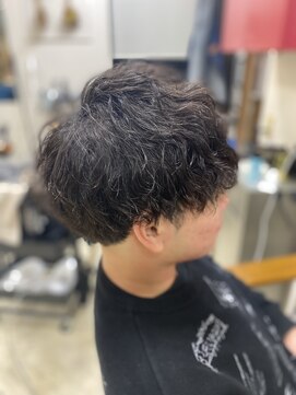 ヌーベルバレ(Nouvelle Vallee) メンズカット/ツイストスパイラルパーマ/ツーブロック/クリーム