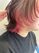 バズ(BUZZ)&nbsp;ただのイヤリングカラーじゃ物足りない！秋山