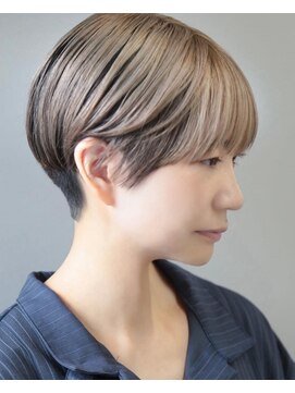 オーク 学芸大学(OAK) 刈り上げマッシュ アンブレラカラー ミルクティーベージュ