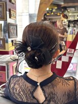 グリッツ (GLITZ) ニュアンスカチモリ お呼ばれヘア シニヨン