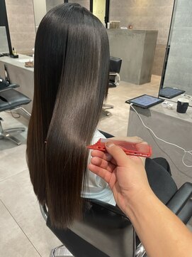 ソル 八王子(SOL) 柔らかな質感が魅力!縮毛矯正で手触りのよい美髪へ