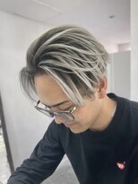 イリ 梅田(ili) 大人バレイヤージュ