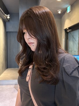クレオヘアフィーカ(CLEO hair fika) くびれ巻き　レイヤーカット　柔らかベージュ