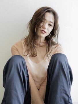 ローブ(robe) 透明感ナチュラルロング