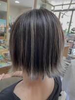 イソラブル(ISOLA-blu) コントラストハイライトボブ/20代/30代/40代