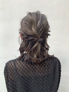 トルネード(TORNADO) 結婚式 二次会 パーティー ヘアアレンジ ハーフアップ K12-22