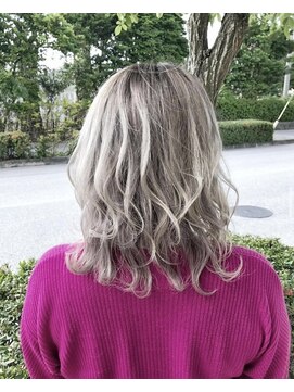 スーク 宜野湾店(suuk) ホワイトグレージュ