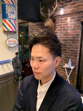 バレス 田町(BALES) [スキンフェード/ツイストスパイラル/田町]