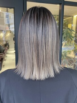 アイフィール アヴェダ 瑞江店(i feel AVEDA) 【藤田】バレイヤージュ&ハイライト×シルバーカラー