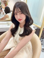 ヴェイ(VEYY.)&nbsp;上品なミディアムレイヤー