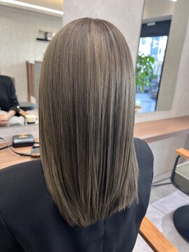 アンスリウム 吹田(Anthurium) ミディアムレイヤー/大人可愛い/髪質改善/シースルーバング